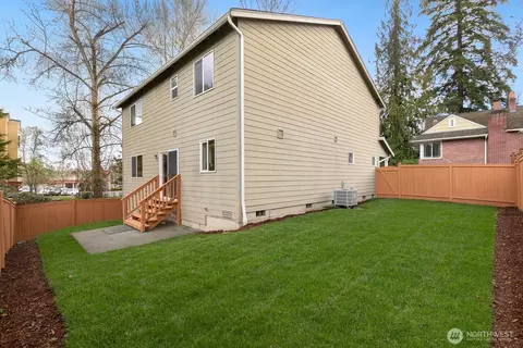 Exterior - 917 228th St SE, Bothell, WA 98021 photo 5 of 5