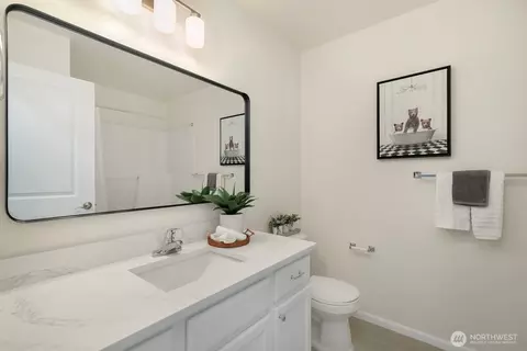 Bath - 917 228th St SE, Bothell, WA 98021 photo 2 of 3