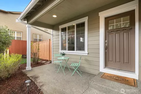 Exterior - 917 228th St SE, Bothell, WA 98021 photo 4 of 5