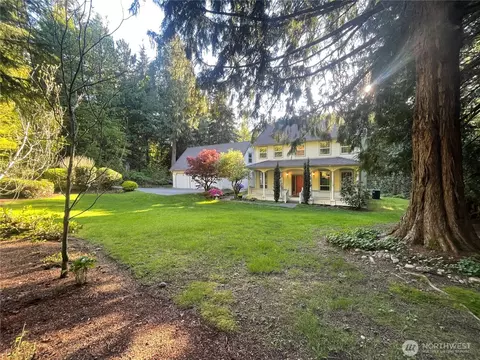 8456 Landing Ln SE, Port Orchard, WA 98367