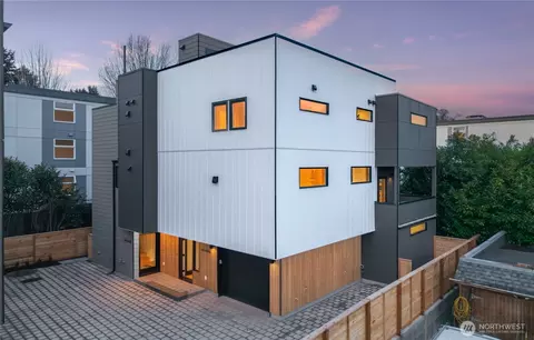 3646 Greenwood Ave N #A, Seattle, WA 98103