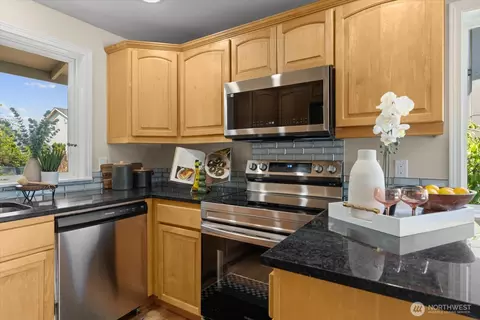 Kitchen - 944 Maple St, Edmonds, WA 98020 photo 2 of 3
