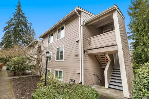 19857 25th Ave NE #105, Shoreline, WA 98155