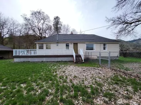 334 Chapel St, Cashmere, WA 98815