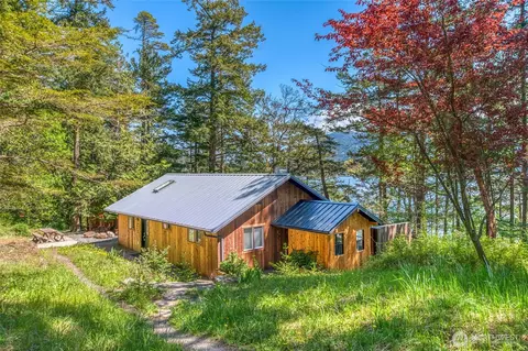 Exterior - 79 Judd Cove Rd, Eastsound, WA 98245 photo 4 of 9
