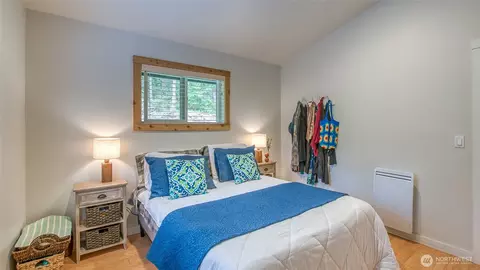 Bedroom - 79 Judd Cove Rd, Eastsound, WA 98245 photo 3 of 3