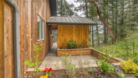 Exterior - 79 Judd Cove Rd, Eastsound, WA 98245 photo 3 of 9