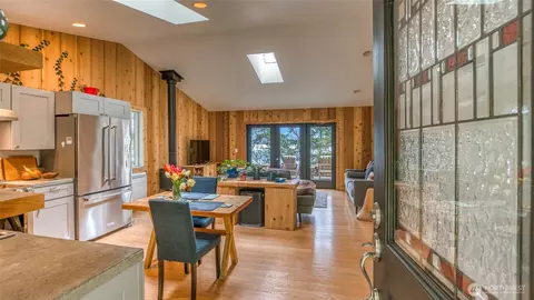 Entry Way - 79 Judd Cove Rd, Eastsound, WA 98245 photo 1 of 2