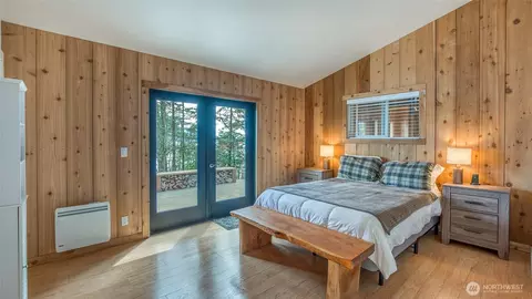 Bedroom - 79 Judd Cove Rd, Eastsound, WA 98245 photo 1 of 3