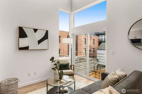 Living - 730 A Broadway E, Seattle, WA 98102 photo 1 of 4