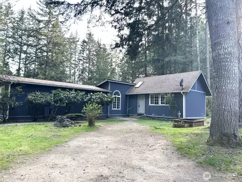 19108 2nd St NW, Lakebay, WA 98349
