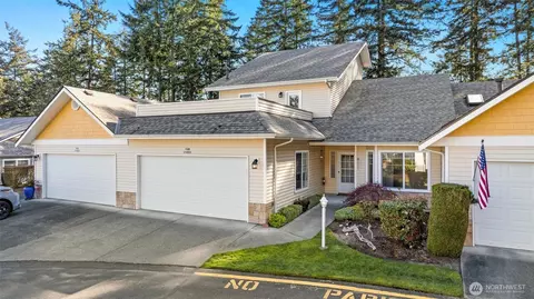31853 48th Cir SW #16-B, Federal Way, WA 98023