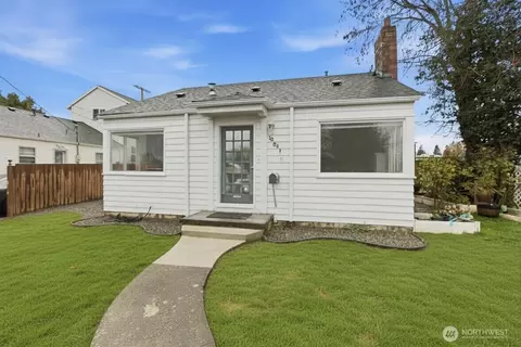 10041 15th Ave SW, Seattle, WA 98146