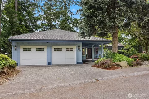 5005 136th Pl SE, Bellevue, WA 98006