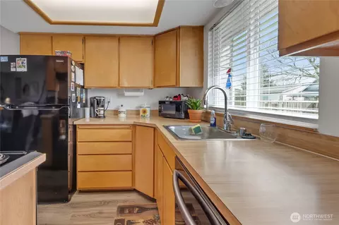 Kitchen - 2707 Initial Pl, Enumclaw, WA 98022 photo 1 of 2