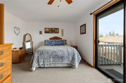 Bedroom - 2707 Initial Pl, Enumclaw, WA 98022 photo 2 of 2
