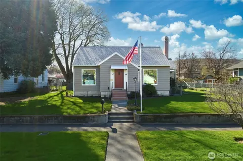117 W Richmond Ave, Dayton, WA 99328