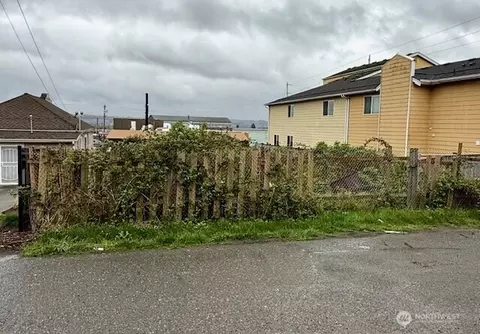 3122 Broadway Ave, Everett, WA 98201
