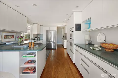 Kitchen - 901 11th Ave E, Seattle, WA 98102 photo 3 of 4