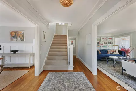 Entry Way - 901 11th Ave E, Seattle, WA 98102 photo 1 of 4