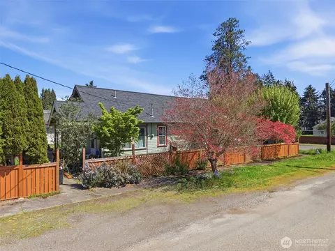 1301 Oxford Ave, Centralia, WA 98531