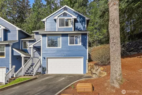 1319 NW Slate Ln #107, Silverdale, WA 98383