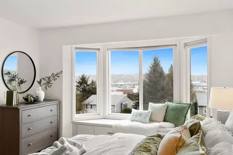 3835 25th Ave W, Seattle, WA 98199