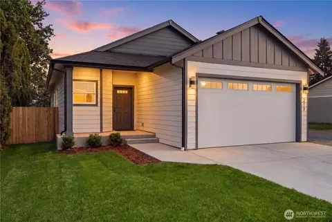 210 Silver Ln SE, Orting, WA 98360