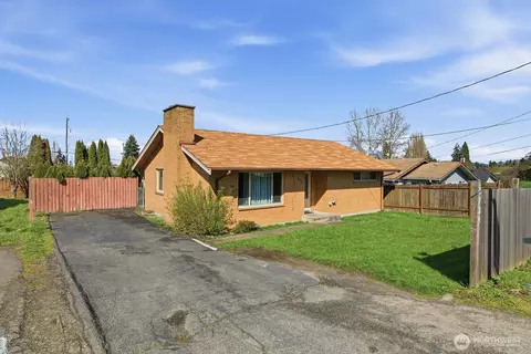 3724 S 141st St, Tukwila, WA 98168