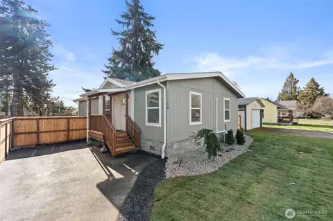 1110 W A W Walnut St, Centralia, WA 98531