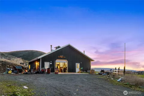 1091 Mellergaard Rd, Ellensburg, WA 98926