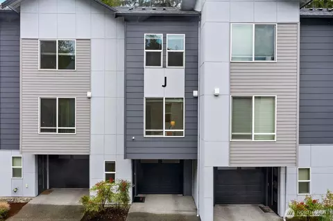 Exterior - 13117 3rd Ave SE #J2, Everett, WA 98208 photo 4 of 4