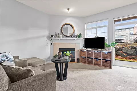 Living - 18930 Bothell-everett Hwy #G103, Bothell, WA 98012 photo 2 of 3
