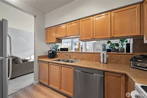 Kitchen - 18930 Bothell-everett Hwy #G103, Bothell, WA 98012 photo 2 of 3