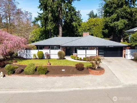 12404 SE 26th Pl, Bellevue, WA 98005