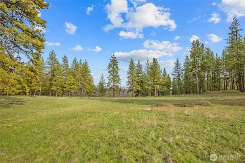 297 Swauk Pines Rd, Cle Elum, WA 98922