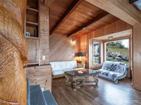 Living - 26 E Port Gardner Dr, Everett, WA 98206 photo 3 of 3