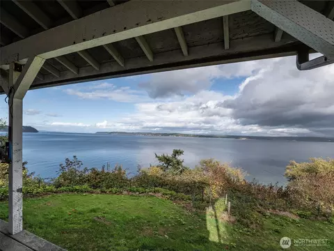 View/Area - 26 E Port Gardner Dr, Everett, WA 98206 photo 2 of 7