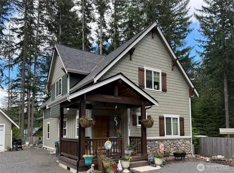 103 Mountain View Ln S, Packwood, WA 98361