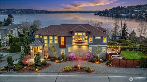 3319 Burnett Ave N, Renton, WA 98056