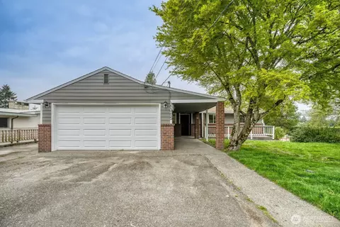 8305 43rd Pl W, University Place, WA 98466