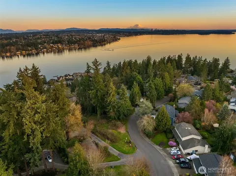11312 83rd Pl NE, Kirkland, WA 98034