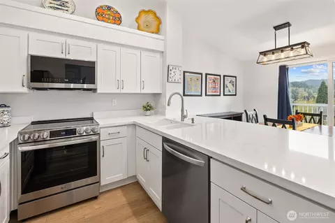210 Mountain Park Blvd SW #F303, Issaquah, WA 98027