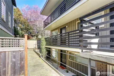 1430 NW 59th St #202, Seattle, WA 98107