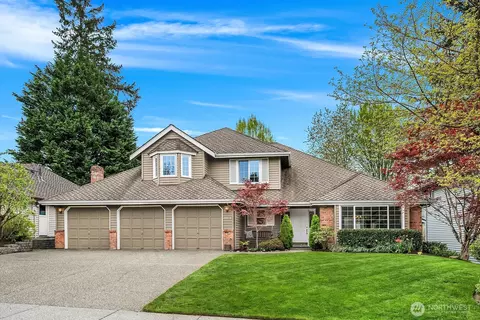 24505 SE 45th St, Issaquah, WA 98029