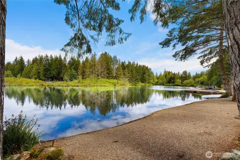 1051 E Ballantrae Dr, Shelton, WA 98584