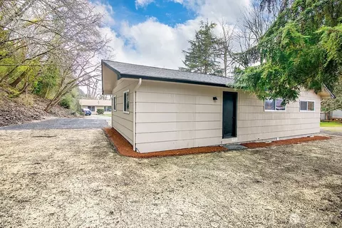 Exterior - 515 E Pine St, Centralia, WA 98531 photo 3 of 6
