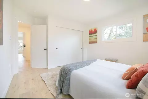 Bedroom - 515 E Pine St, Centralia, WA 98531 photo 7 of 11