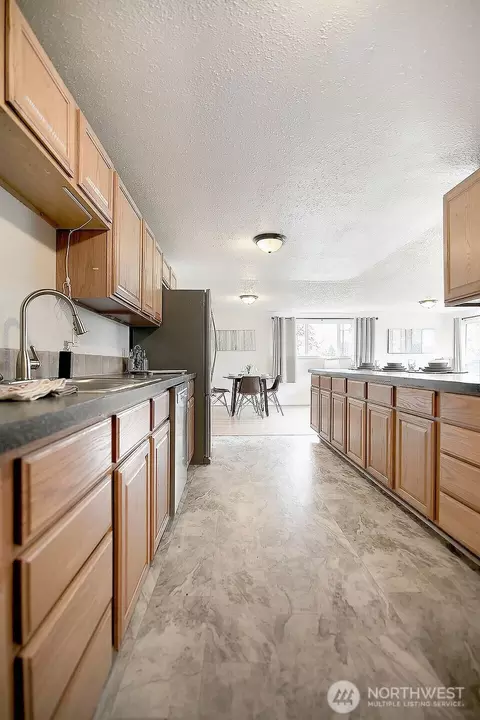 Kitchen - 1925 28th, Longview, WA 98632 photo 3 of 4