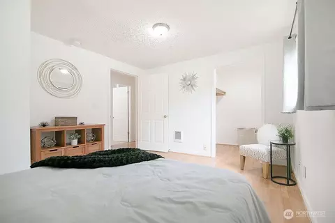 Bedroom - 1925 28th, Longview, WA 98632 photo 3 of 9